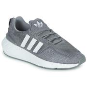 Lage Sneakers adidas SWIFT RUN 22