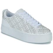 Lage Sneakers Guess GIAA5