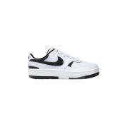 Nette schoenen Nike Chaussures