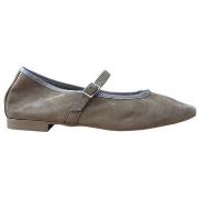 Ballerina's Bryan -