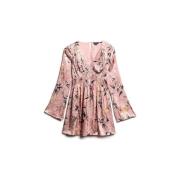 Jurk Superdry Robe courte manches évasées en jacquard femme