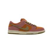 Sneakers Nike SB Dunk Low Red Stardust
