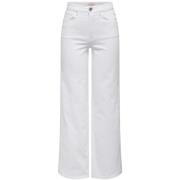 Straight Jeans Only -