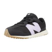 Lage Sneakers New Balance NW327 WG