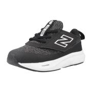 Lage Sneakers New Balance NW625 EA