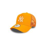 Pet New-Era League Essential Trucker