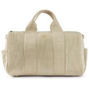 Reistas Vanessa Wu Adrienne