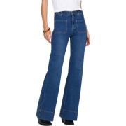 Straight Jeans Only -