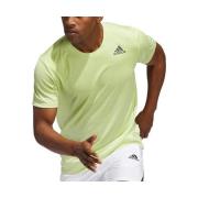 T-shirt adidas -