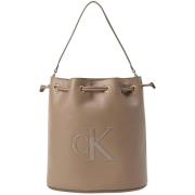 Handtas Calvin Klein Jeans RAISED CK LARGE BUCKET LV04F3232G