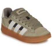 Lage Sneakers adidas GC ALPHA SK8