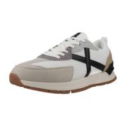 Lage Sneakers Munich VERSATILE 32