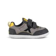 Lage Sneakers Munich Baby Koda 8028008 Gris