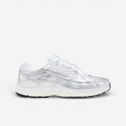 Lage Sneakers Nike P-6000 White Blue Tint Sail Metallic Silver (Women'...