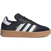Lage Sneakers adidas IE1379