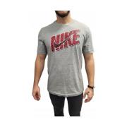 T-shirt Korte Mouw Nike FQ6883063