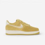 Lage Sneakers Nike Air Force 1 07 LV8 Low Buff Gold