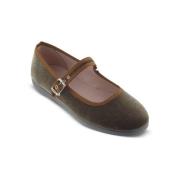 Ballerina's Victoria KAKI