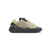 Lage Sneakers adidas Yeezy Boost 700 MNVN