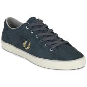 Lage Sneakers Fred Perry B2330 Baseline Suede