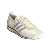 Lage Sneakers adidas IE3428