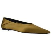 Ballerina's Saint Laurent -