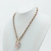 Pre-owned Metal necklaces Chanel Vintage , Pink , Dames