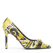 Pre-owned Leather heels Versace Pre-owned , Yellow , Dames