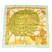 Pre-owned Silk scarves Hermès Vintage , Green , Dames