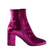 Velvet Booties met Grote Bedekte Hak Balenciaga , Pink , Dames