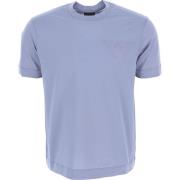 Upgrade je casual garderobe met dit stijlvolle T-shirt Emporio Armani ...