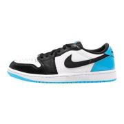 Retro Low OG UNC Sneaker Jordan , Blue , Heren