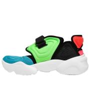 Aqua Rift Sneakers in Blue Fury/Black-Green Strike Nike , Green , Dame...