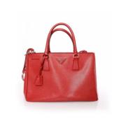 Tweedehands tas Prada Vintage , Red , Dames