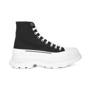 Zwarte Tread Slick High-Top Sneakers Alexander McQueen , Black , Heren