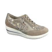 Stijlvolle Patrizia Sneakers voor Vrouwen Mephisto , Beige , Dames