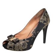 Pre-owned Fabric heels Salvatore Ferragamo Pre-owned , Black , Dames
