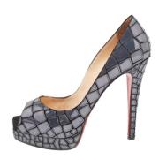 Pre-owned Leather heels Christian Louboutin Pre-owned , Gray , Dames