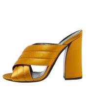 Pre-owned Satin sandals Gucci Vintage , Yellow , Dames