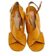 Pre-owned Leather sandals Chloé Pre-owned , Yellow , Dames