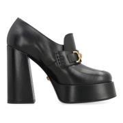 Leren loafers met logo-detail Versace , Black , Dames