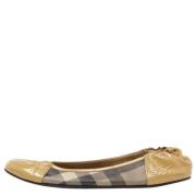 Pre-owned Coated canvas flats Burberry Vintage , Beige , Dames