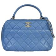 Pre-owned Suede handbags Chanel Vintage , Blue , Dames