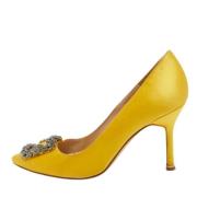 Pre-owned Satin heels Manolo Blahnik Pre-owned , Yellow , Dames
