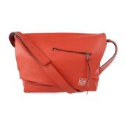 Pre-owned Leather shoulder-bags Loewe Pre-owned , Red , Dames