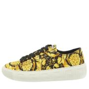 Pre-owned Canvas sneakers Versace Pre-owned , Yellow , Dames