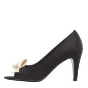 Pre-owned Satin heels Chanel Vintage , Black , Dames