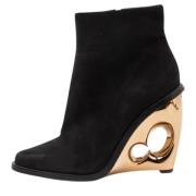 Pre-owned Suede boots Alexander McQueen Pre-owned , Black , Dames