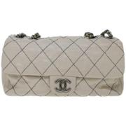 Pre-owned Leather chanel-bags Chanel Vintage , Beige , Dames