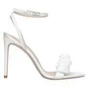 Dames Witte Stiletto Hakken Sandalen met Satijnen Afwerking en Bloemde...